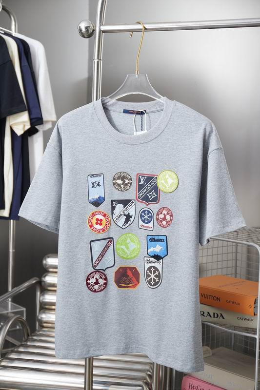 Louis Vuitton T-Shirt Unisex ID:20260604-299